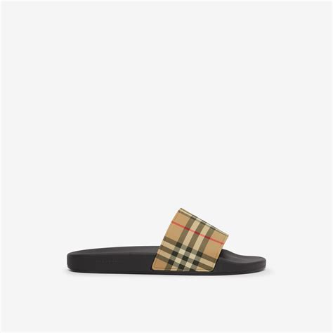 burberry uomo bianco|men's burberry sandals.